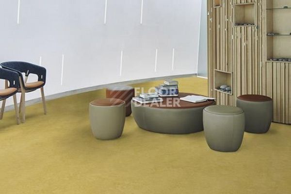 Линолеум Marmoleum Decibel on Order 325935 mustard фото 2 | FLOORDEALER